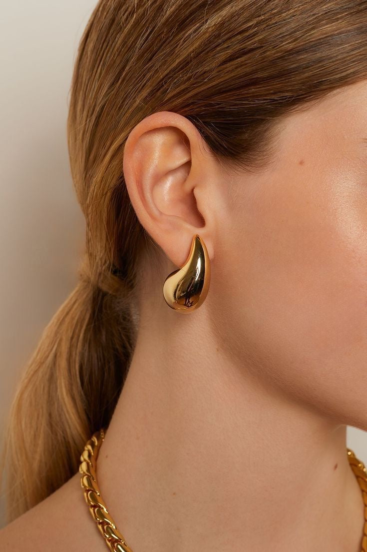 Golden Teardrop Elegance Earrings