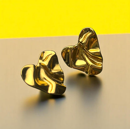 Zenvy Radiant Ripple Heart Shaped Earrings