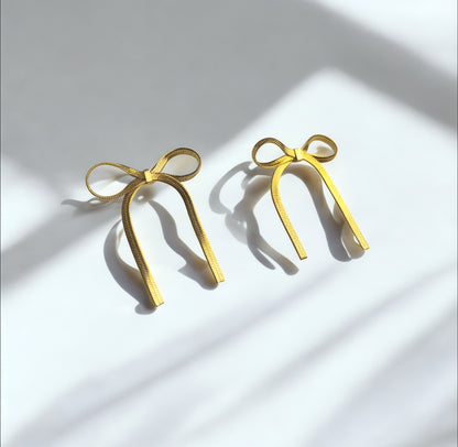 Golden Grace Bow Earring